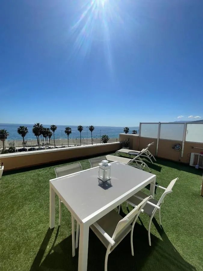 Coqueto estudio-ático EN PRIMERA LÍNEA DE PLAYA CON PRECIOSAS VISTAS AL MAR Appartamento Almería